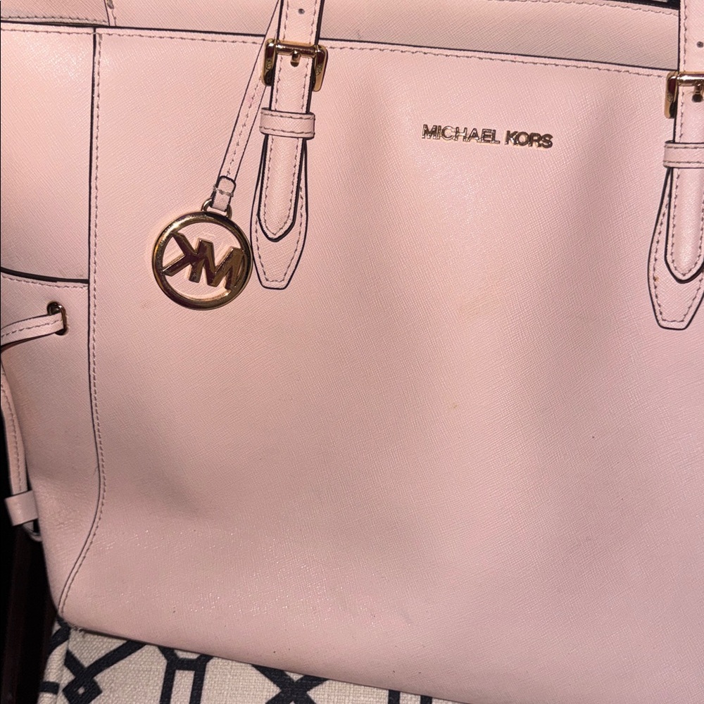 Michael Kors Blush Pink Tote and Matching Wallet - Picture 2 of 8